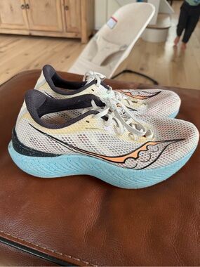 Saucony Men's Endorphin Pro 3 White, Light Blue, Peach & Black